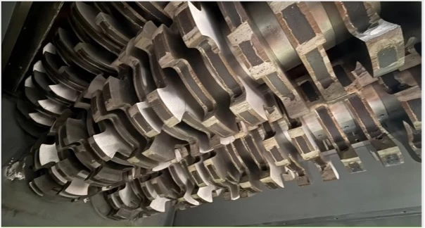 four shaft quad shaft shredder