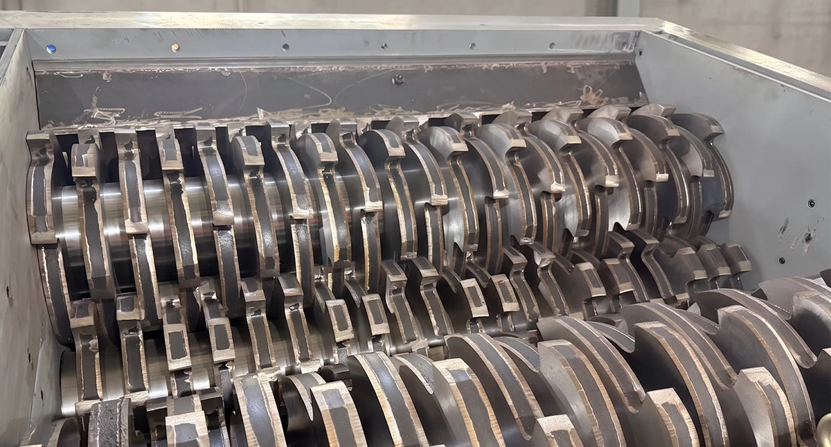 four shaft shredder cutting chamber