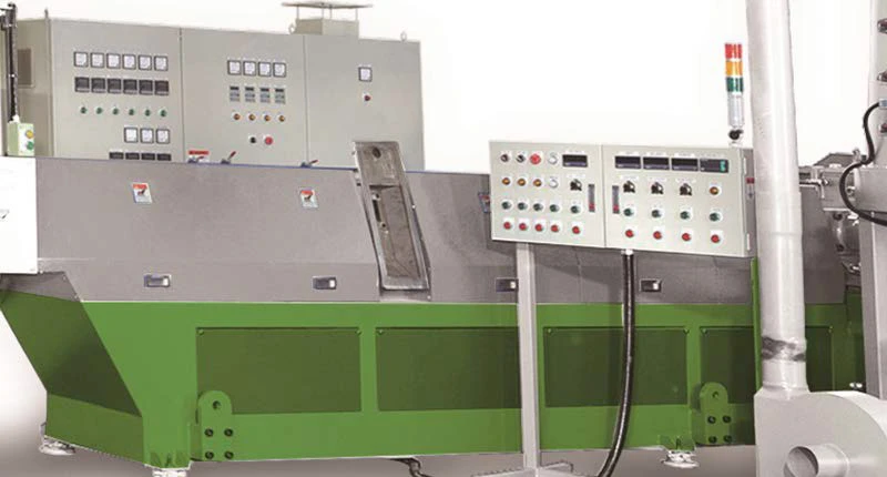 plastic granulator main Extruder can extrude the material whose moisture below 7%