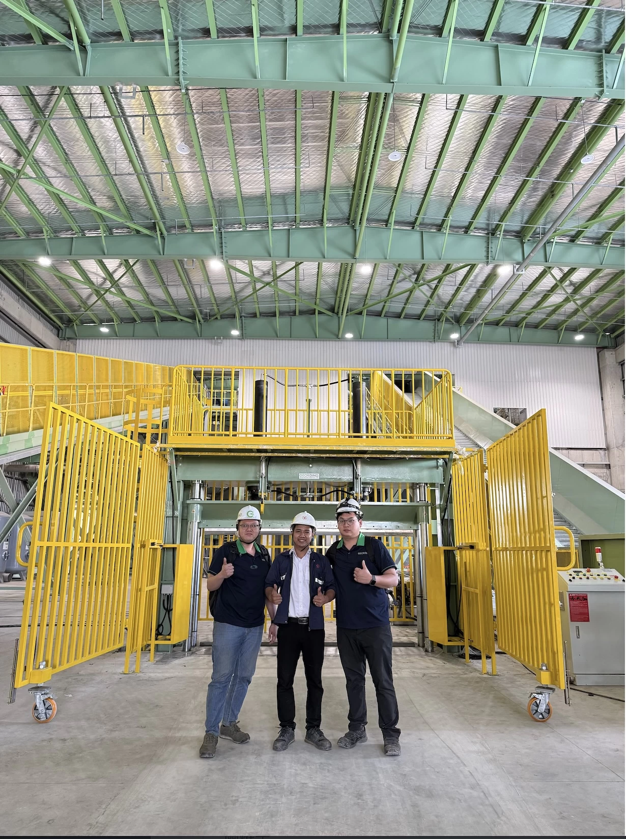 geording hydraulic cutting machine paper group installation