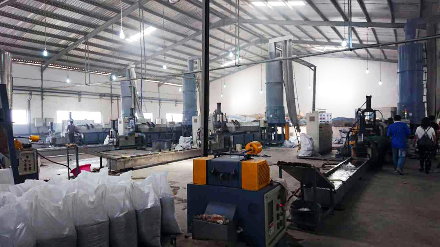 Nigeria-installed GEORDING side entrance plastic systems-recycling machine